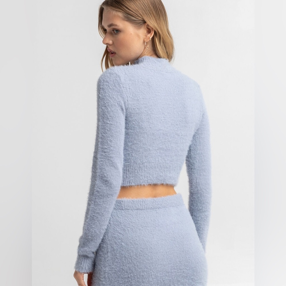 Sky & Sparrow Cozy Mock Neck Crop Top - Picture 3 of 12